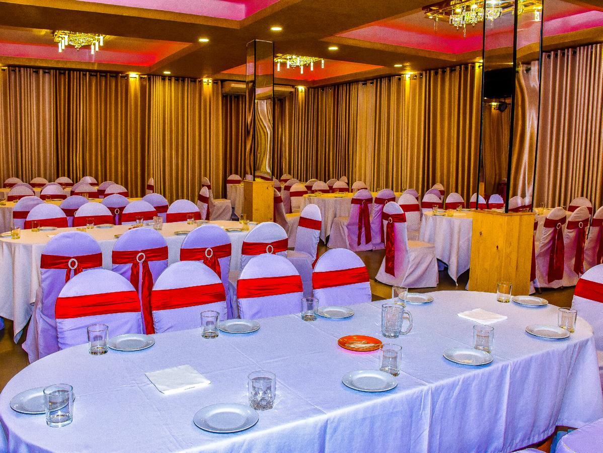 بادولا Capitalcity Hotel المظهر الخارجي الصورة