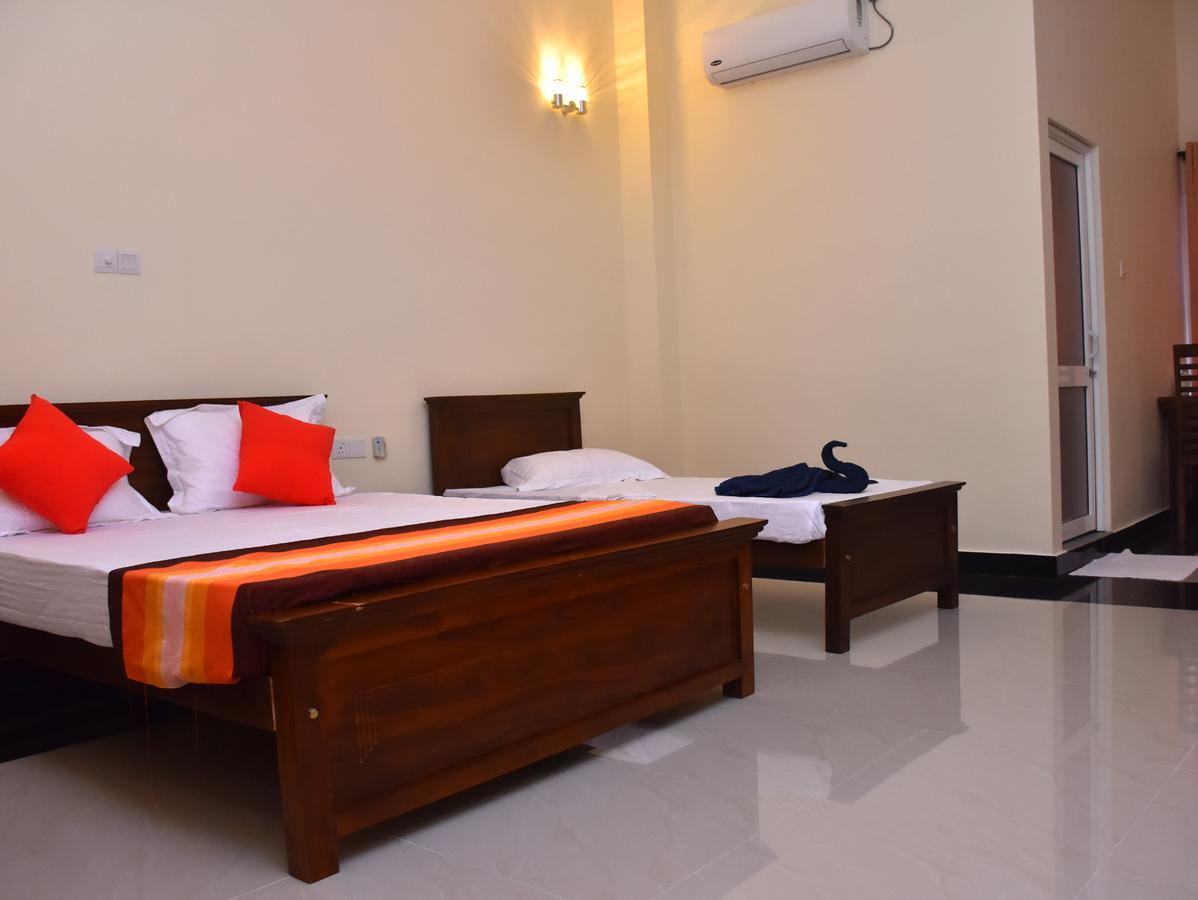 بادولا Capitalcity Hotel المظهر الخارجي الصورة