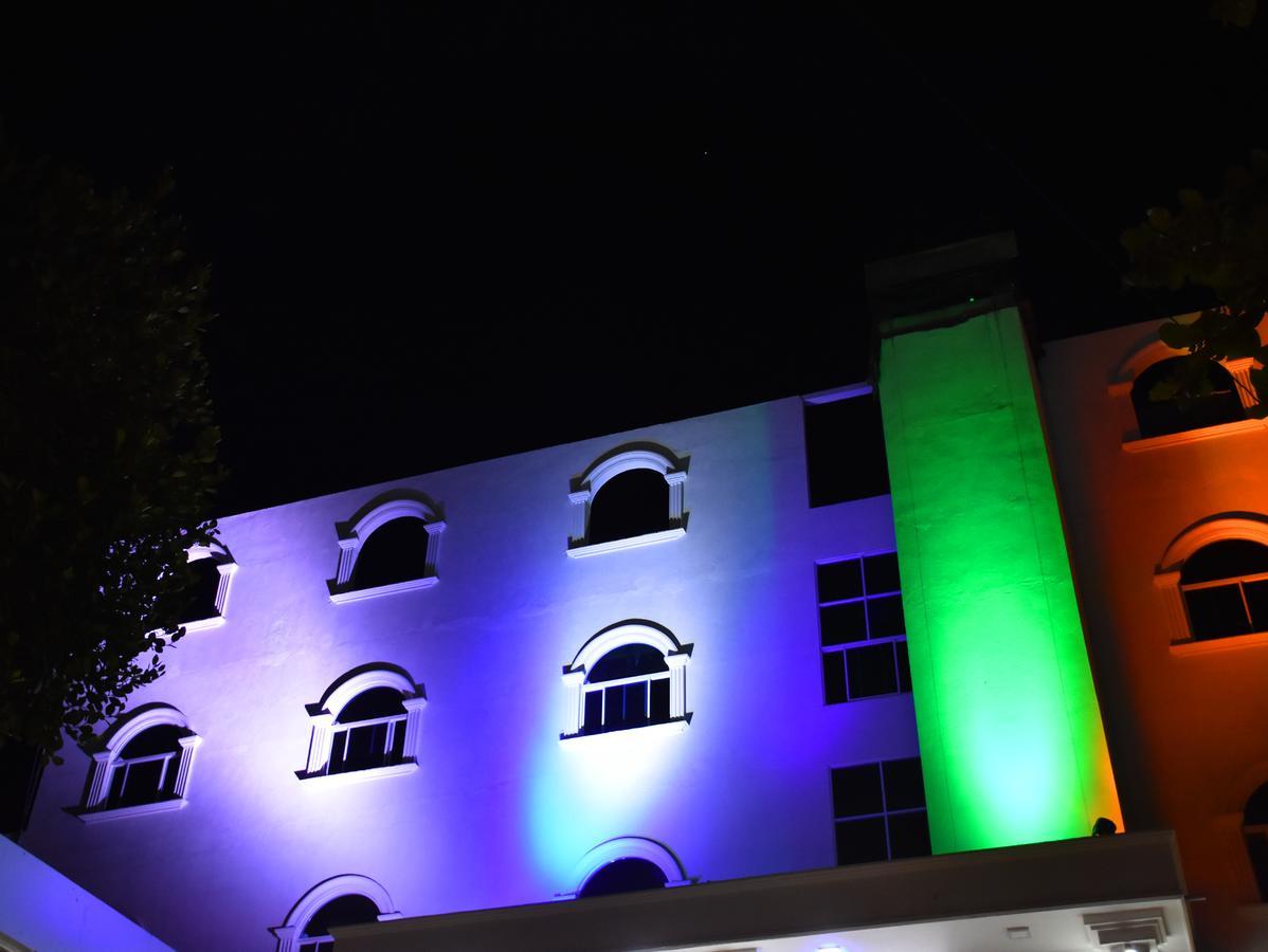بادولا Capitalcity Hotel المظهر الخارجي الصورة