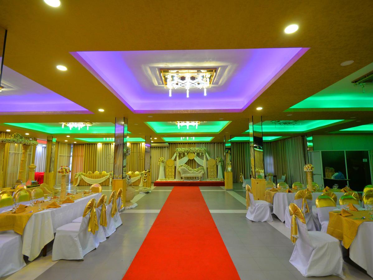 بادولا Capitalcity Hotel المظهر الخارجي الصورة