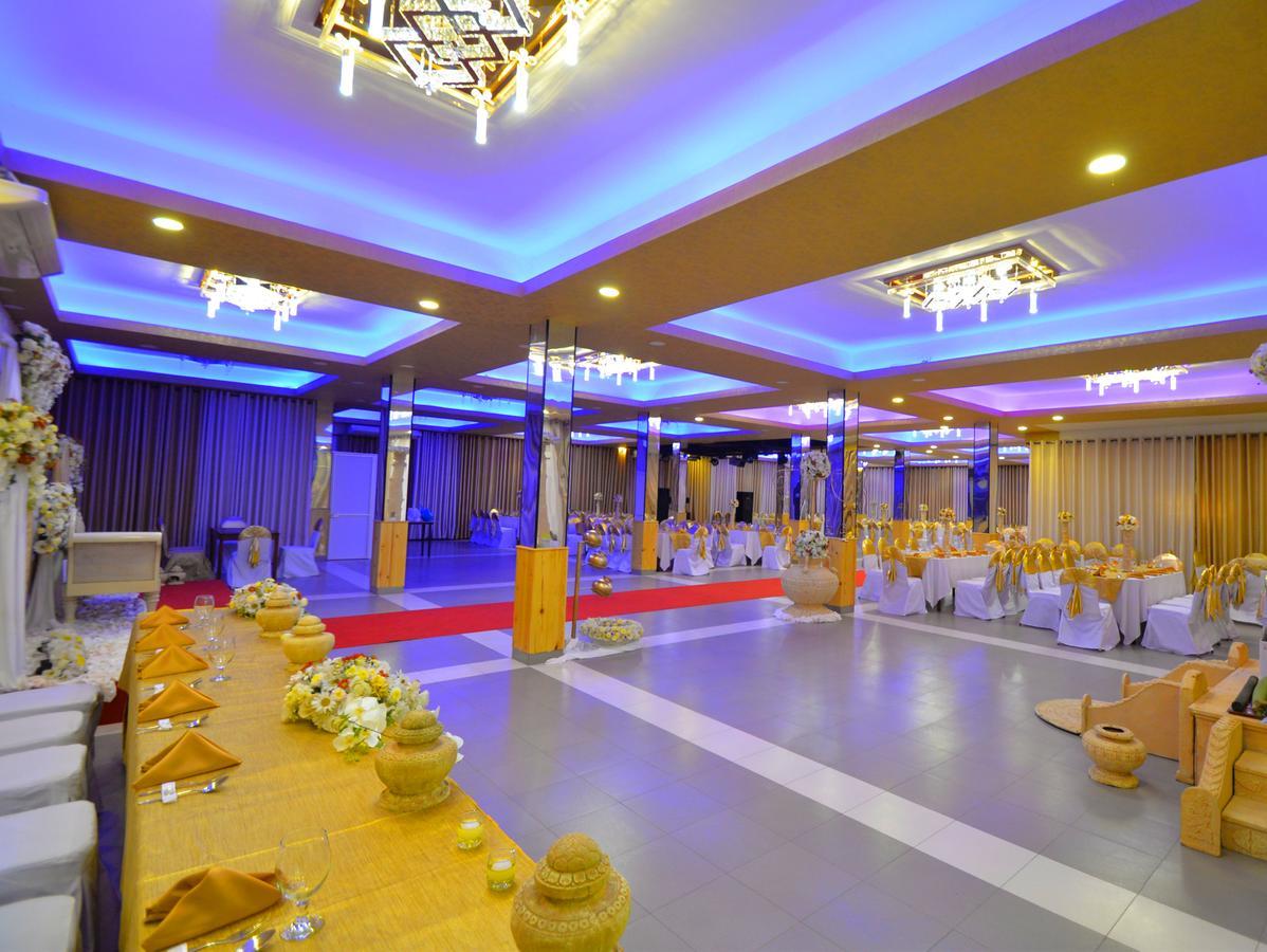 بادولا Capitalcity Hotel المظهر الخارجي الصورة