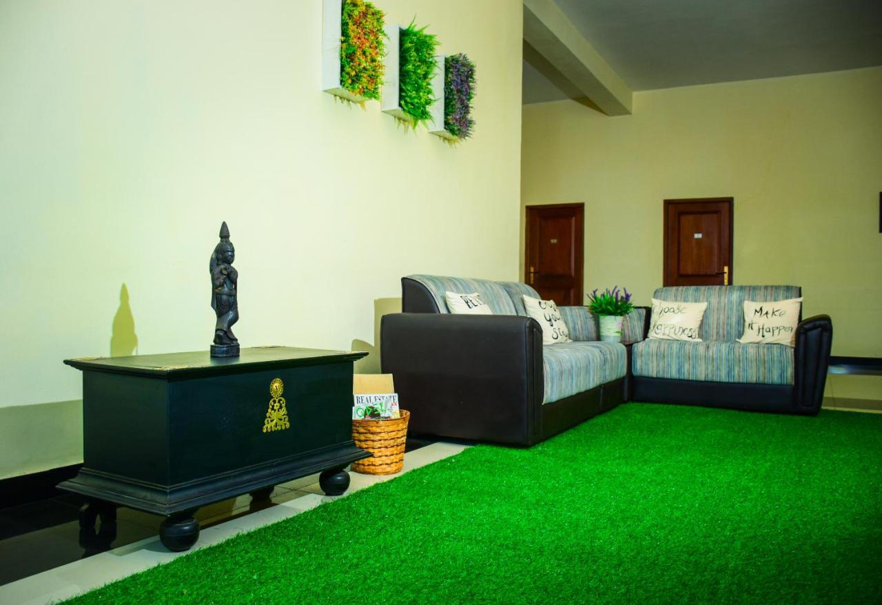 بادولا Capitalcity Hotel المظهر الخارجي الصورة