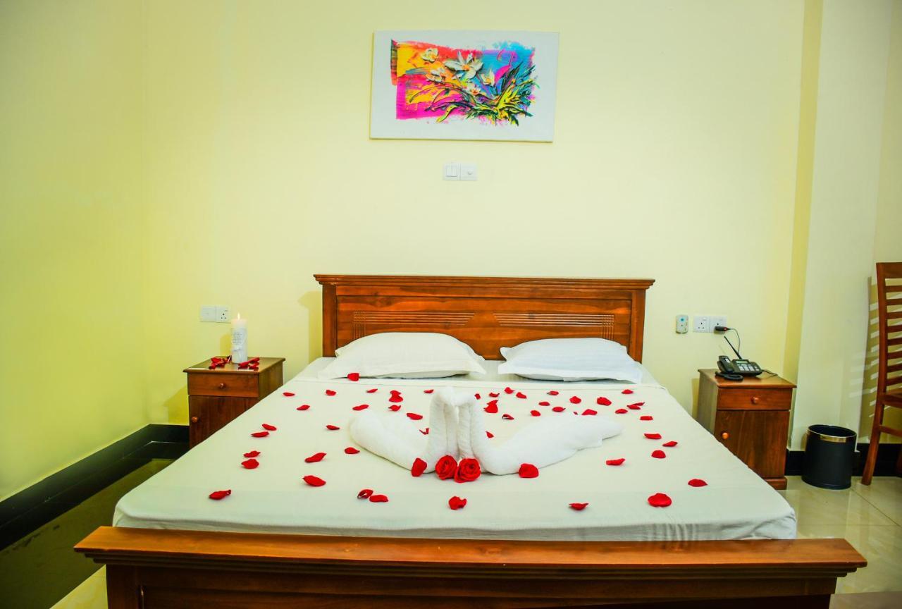 بادولا Capitalcity Hotel المظهر الخارجي الصورة