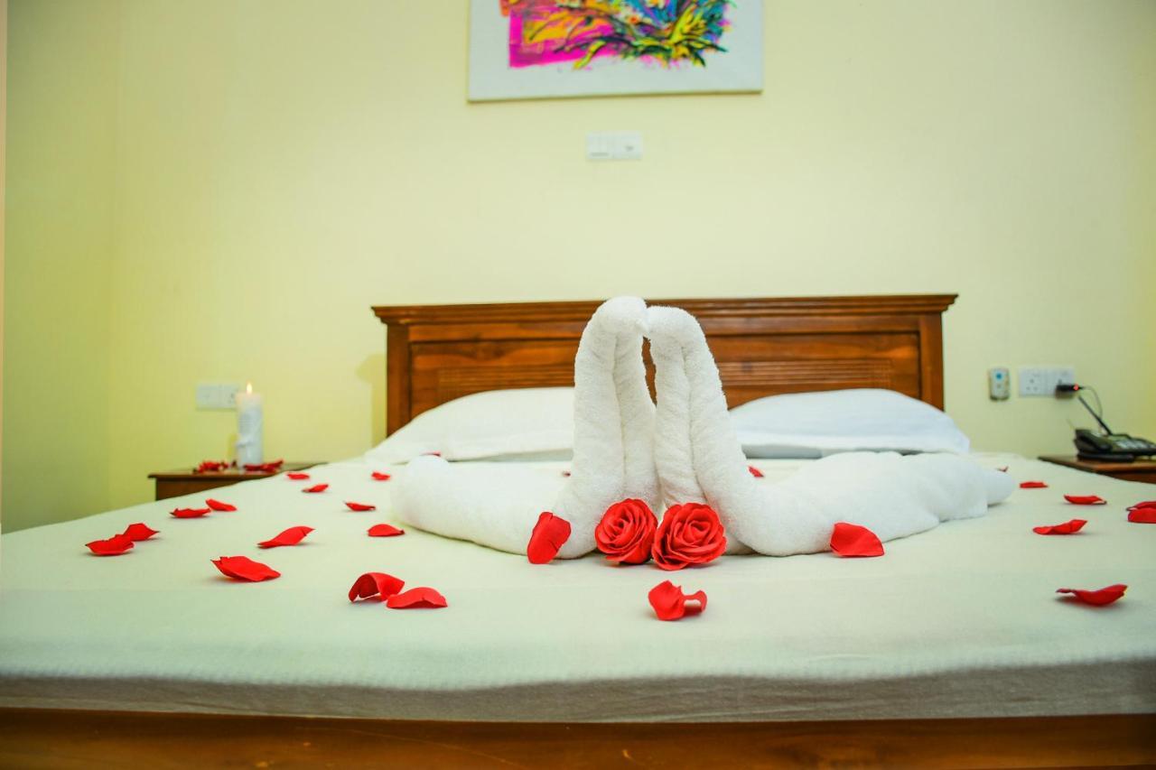 بادولا Capitalcity Hotel المظهر الخارجي الصورة
